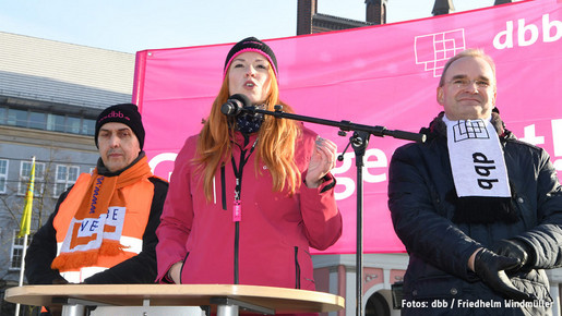 Karoline Herrmann auf der Demo in Rostock