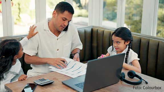 Vaterschaftsurlaub, Top-Sharing, Führen auf Distanz - all das würde aus Sicht der dbb jugend zu einer besseren Vereinbarkeit von Familie und Beruf führen.